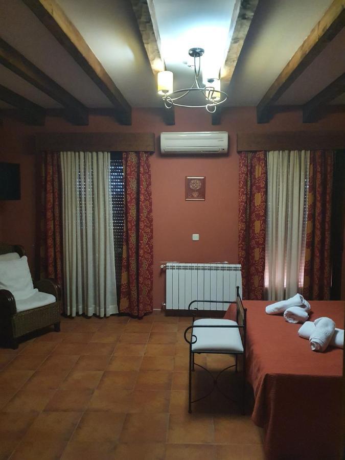 Hostal La Plata Оропеса Екстериор снимка