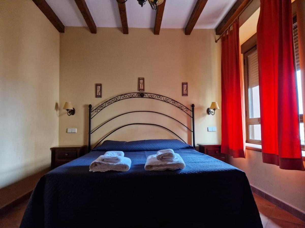 Hostal La Plata Оропеса Екстериор снимка