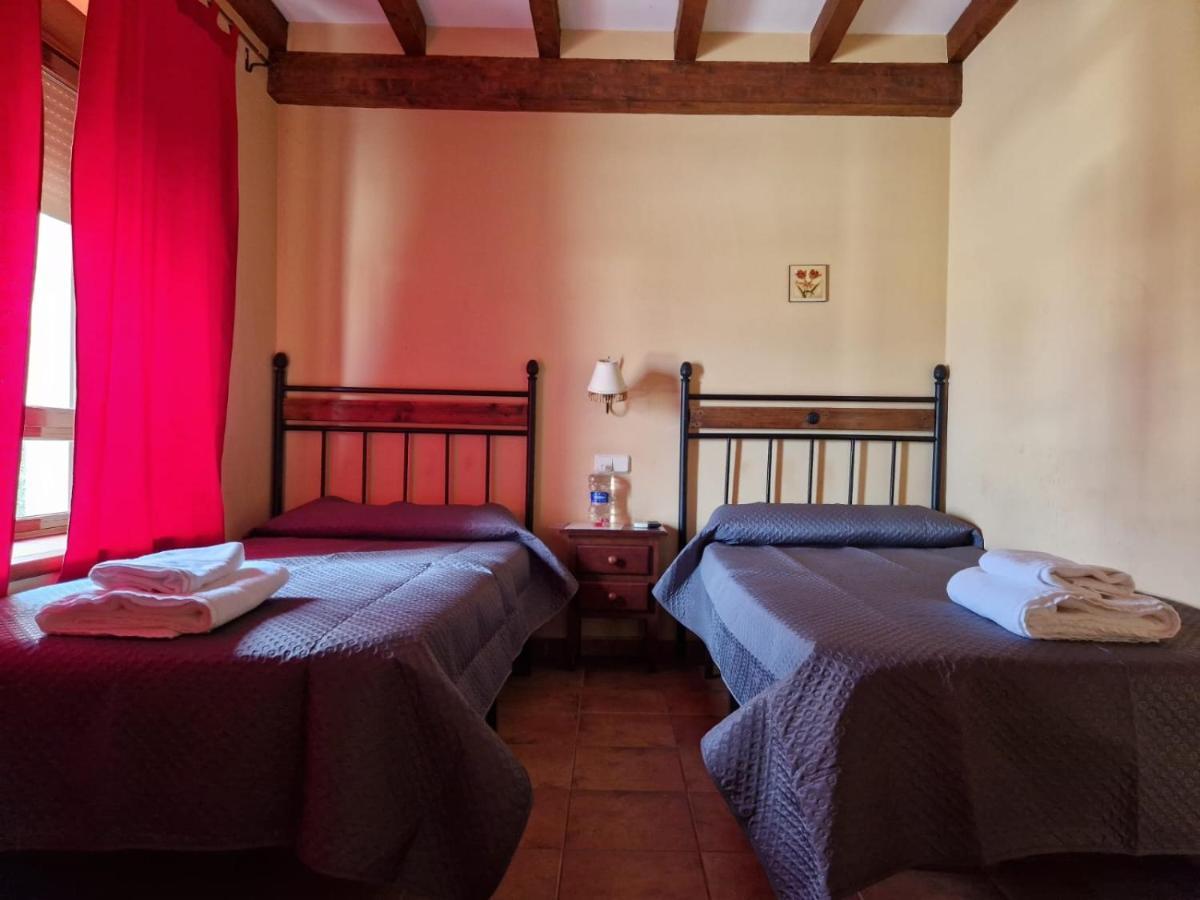 Hostal La Plata Оропеса Екстериор снимка