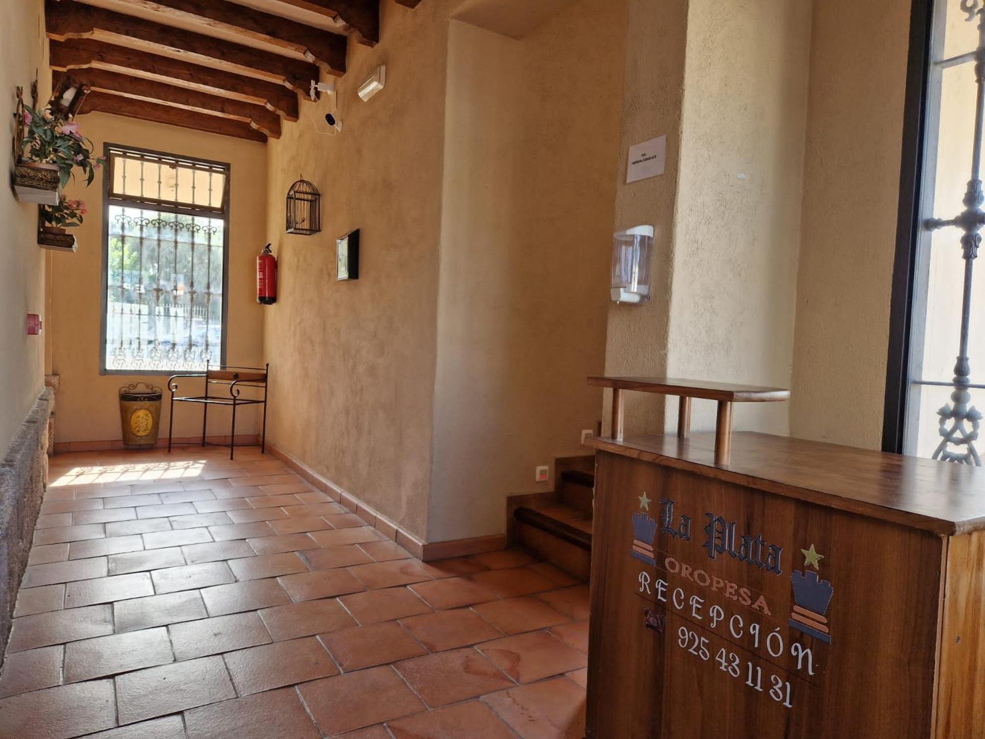 Hostal La Plata Оропеса Екстериор снимка
