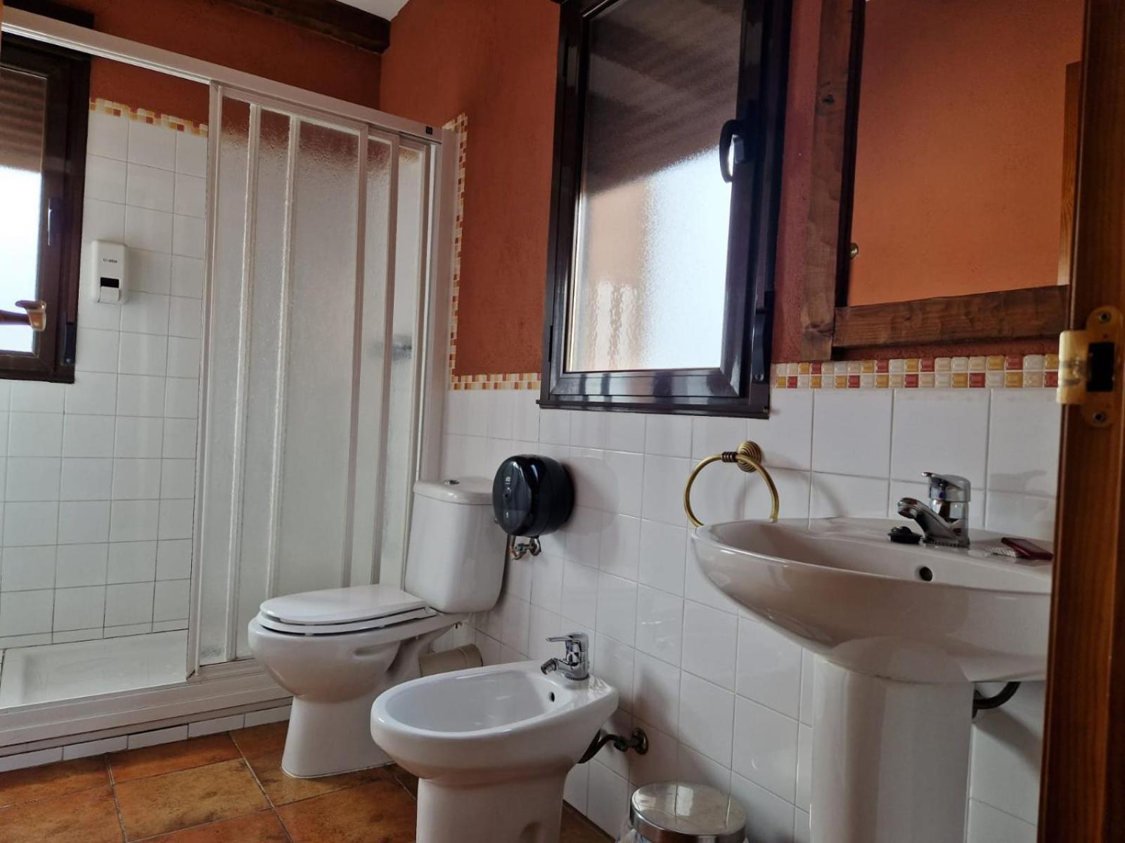 Hostal La Plata Оропеса Екстериор снимка
